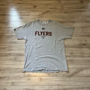 Y2K FLYERS NHL GRAPHIC TEE